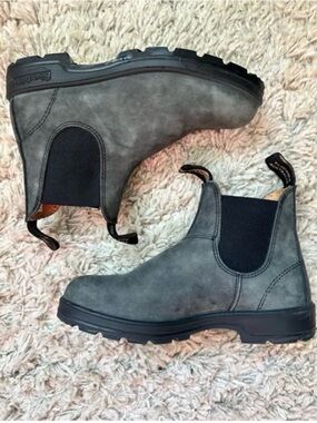 Blundstone Classic Gray Chelsea Boots Size 7.5